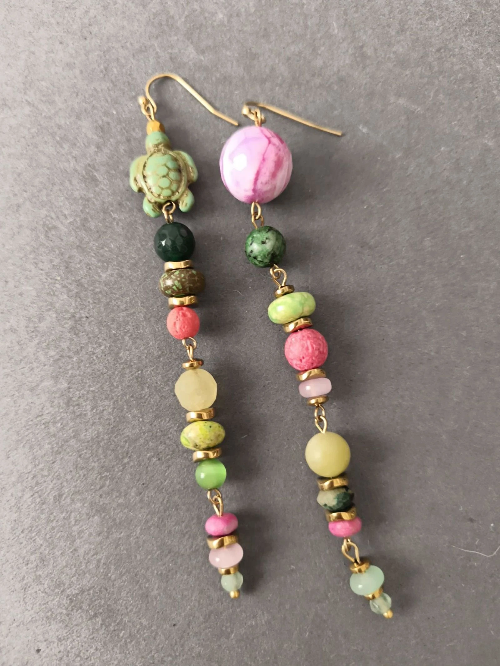 Boucles d'oreilles multi pierres 